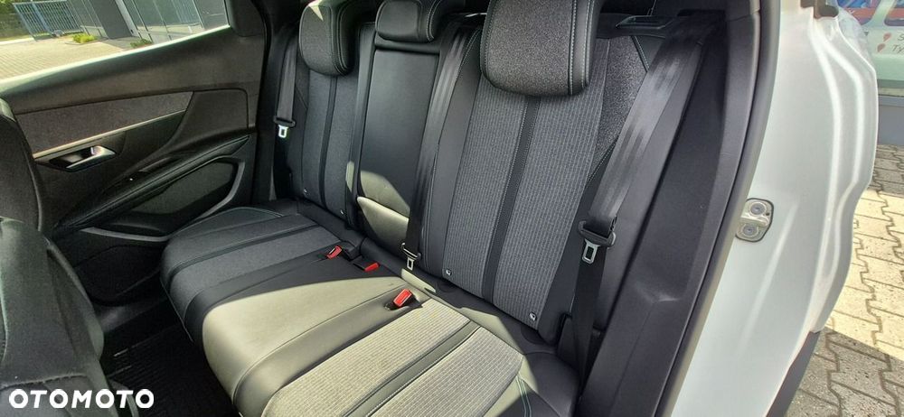 Peugeot 3008 1.2 PureTech Allure Pack S&S EAT8 - 25