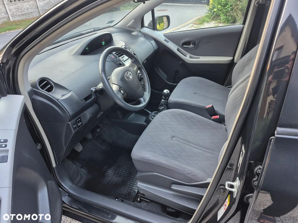 Toyota Yaris 1.33 VVT-i Cool - 9