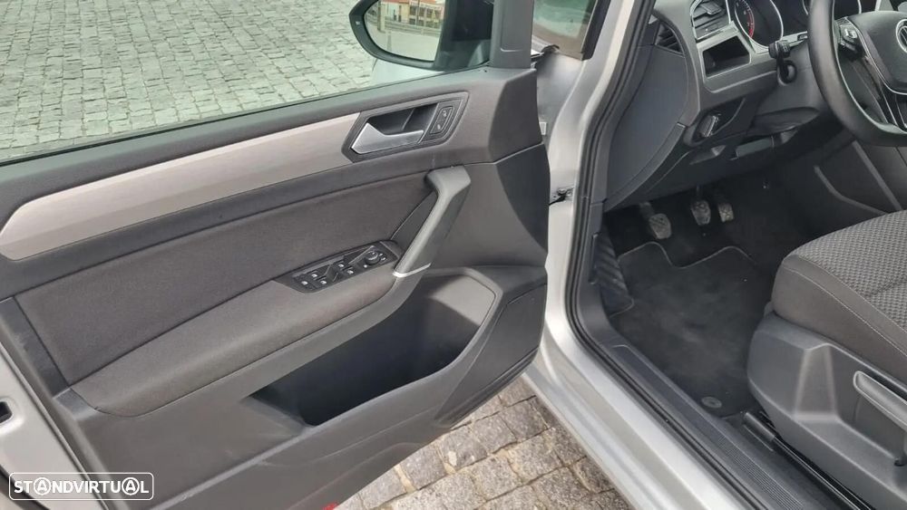 VW Touran 1.5 TSI Confortline - 15