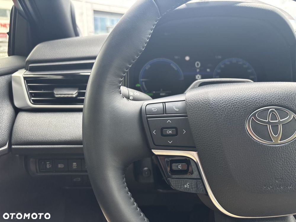 Toyota Camry - 20
