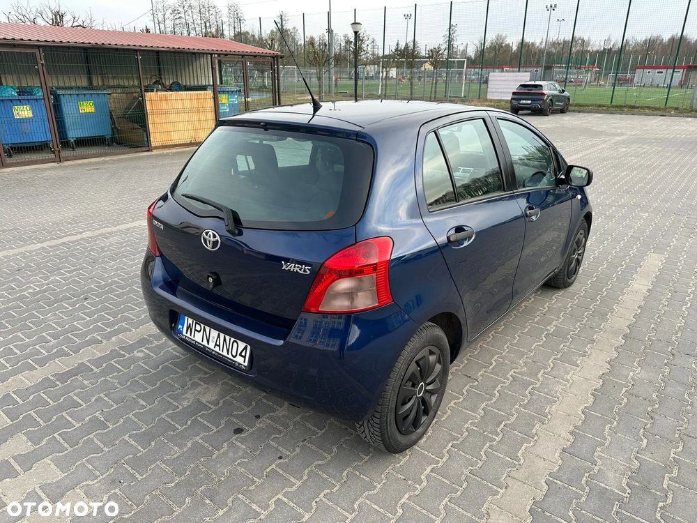 Toyota Yaris 1.3 Luna A/C - 5