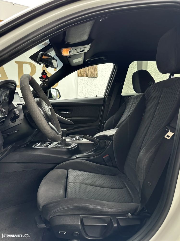 BMW 318 d Pack M - 19