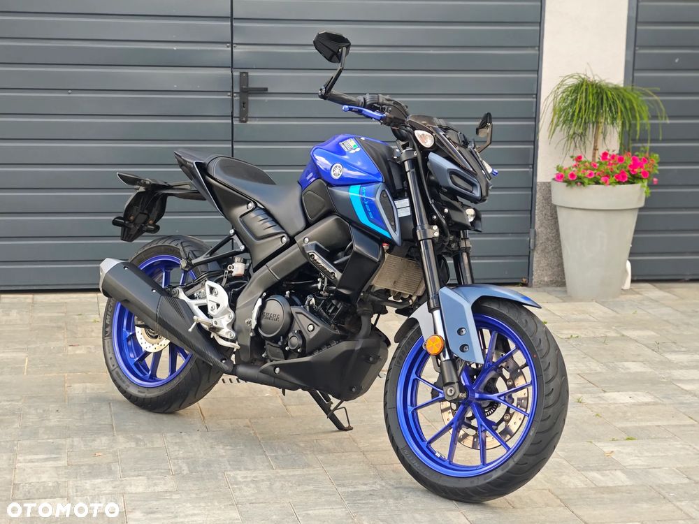 Yamaha MT - 28