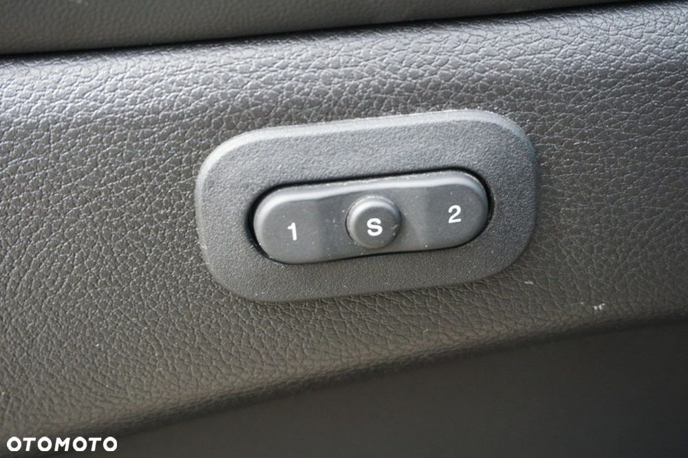 Jeep Grand Cherokee - 16