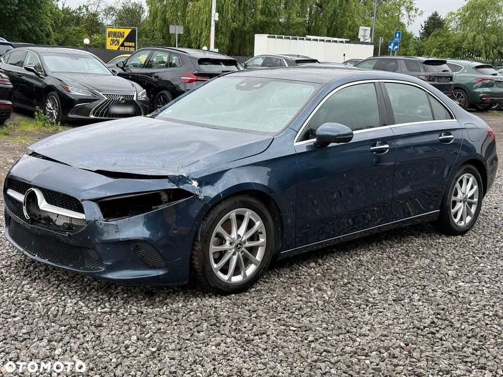 Mercedes-Benz Klasa A 220 4Matic 7G-DCT - 3