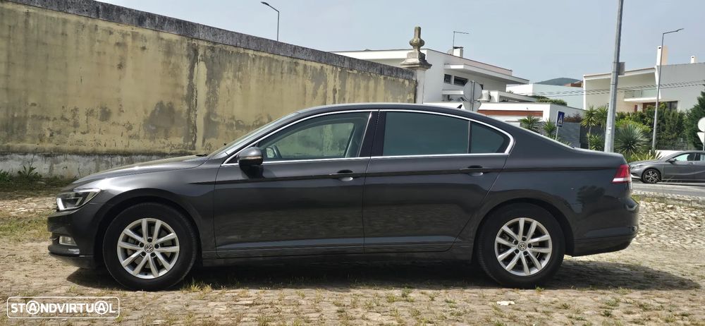 VW Passat 2.0 TDI Elegance - 10