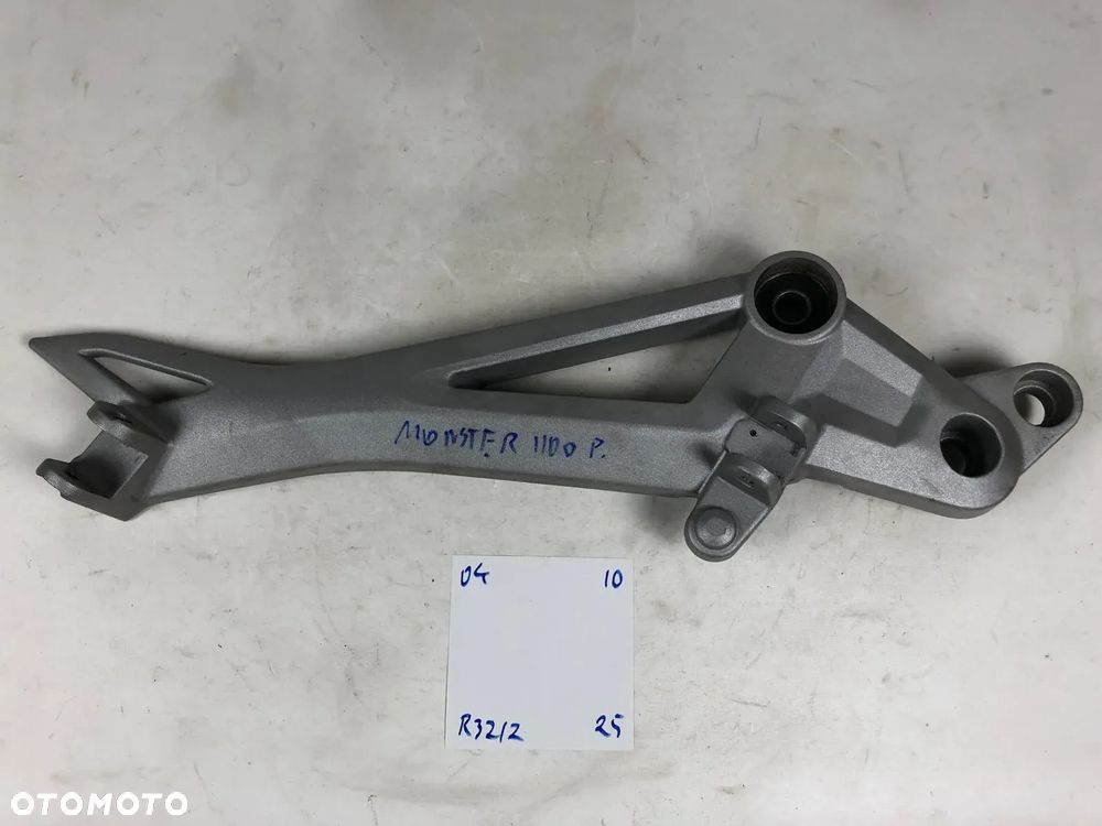 Ducati Monster 696 796 1100 Prawy Set Podnóżek Mocowanie - 1