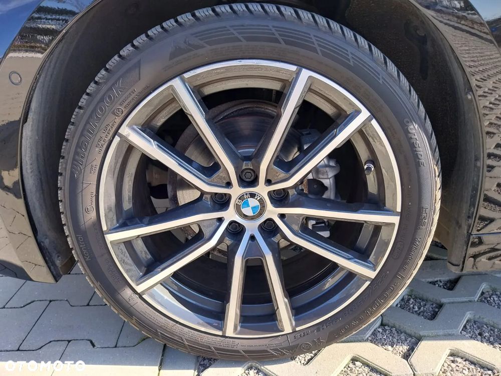 BMW Seria 3 318i M Sport - 35