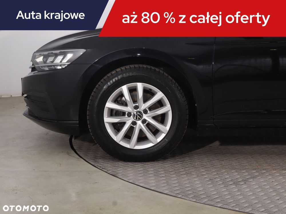 Volkswagen Passat - 16
