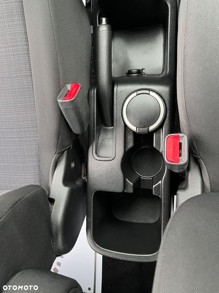 Kia Venga 1.4 CVVT Business Line - 30