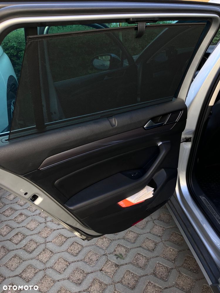 Volkswagen Passat - 34