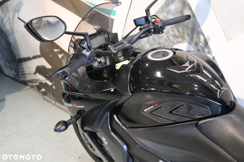 Suzuki GSX - 9