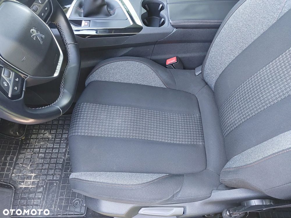 Peugeot 3008 - 13