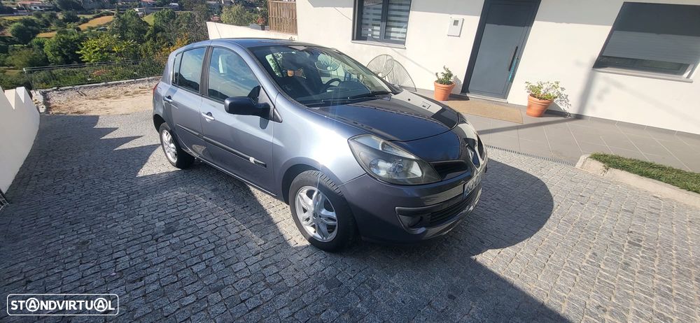 Renault Clio 1.5 dCi Dynamique Luxe - 1