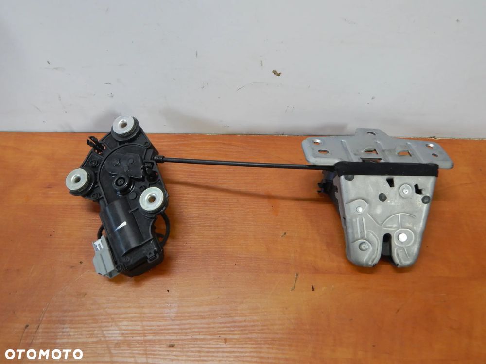 zamek dociąg klapy bagażnika Volvo XC90 II 14-22  Łuków części - 2