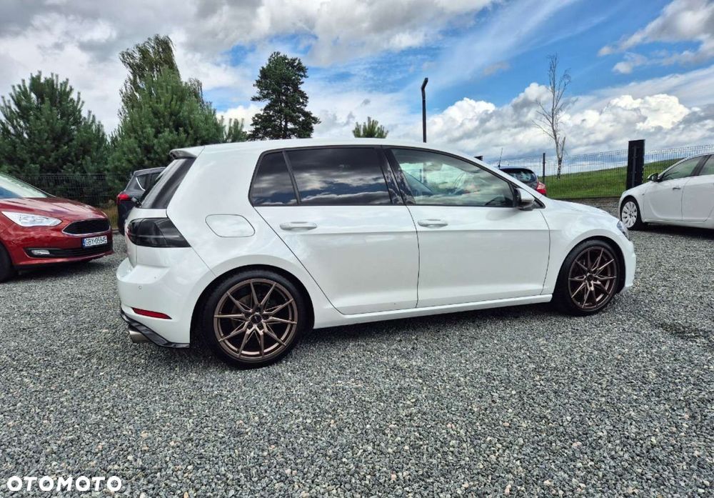 Volkswagen Golf - 37