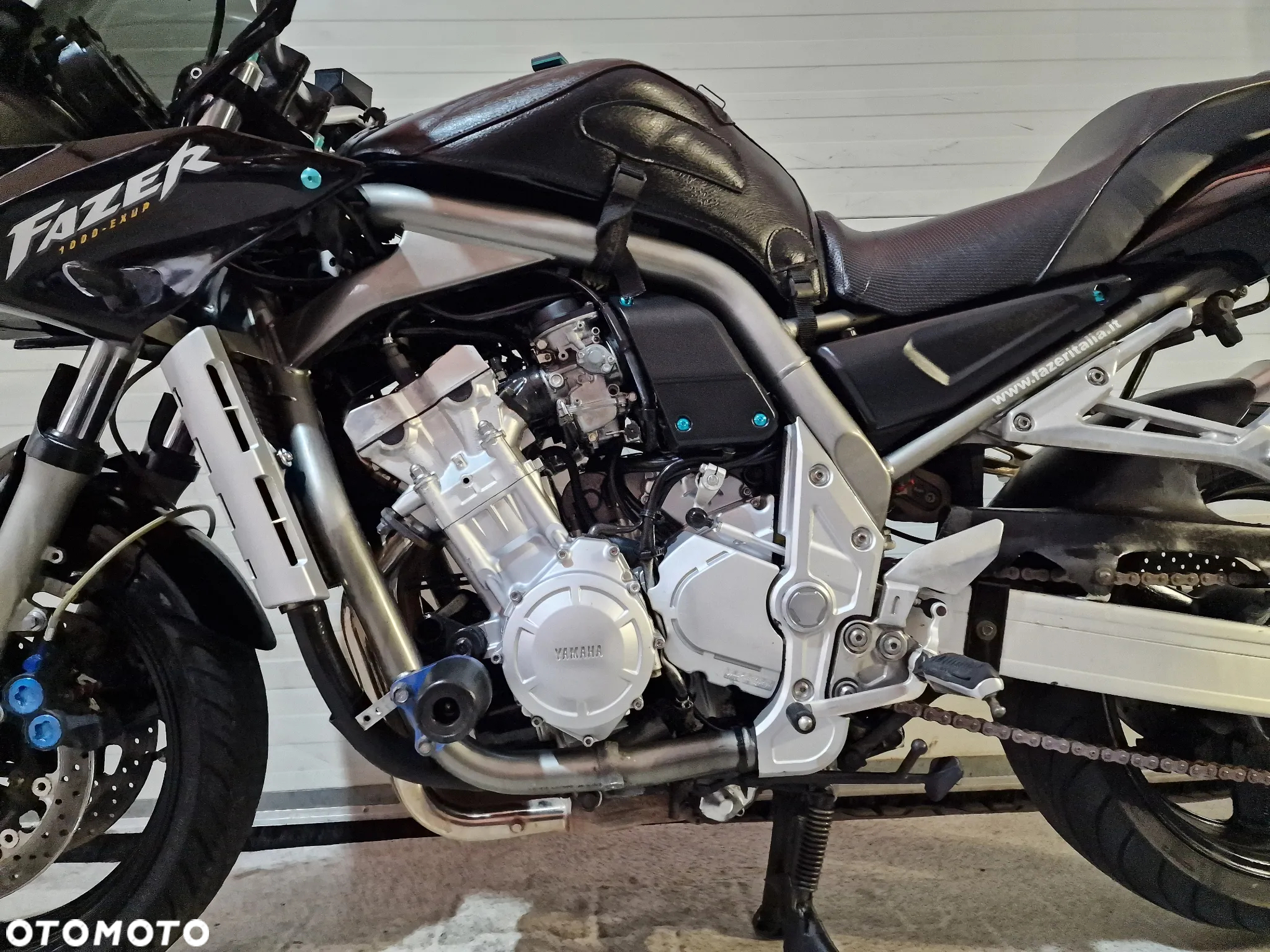 Yamaha FZS - 8