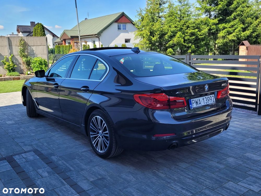 BMW Seria 5 530i xDrive Sport Line - 7