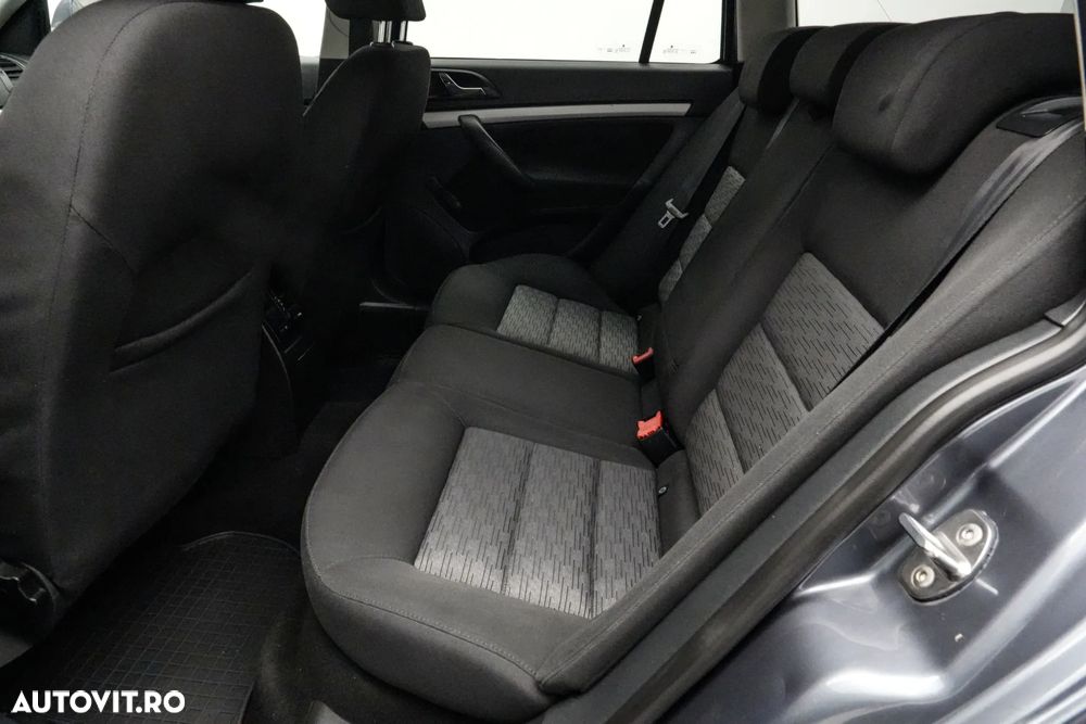 Skoda Octavia 1.6 TDI DPF DSG IMPULS EDITION - 16