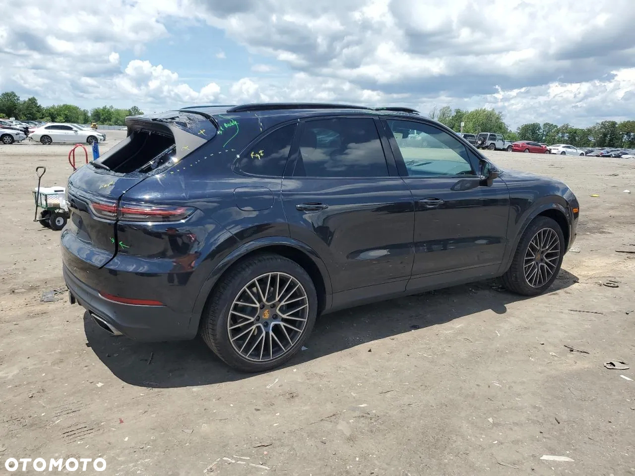 Porsche Cayenne - 5