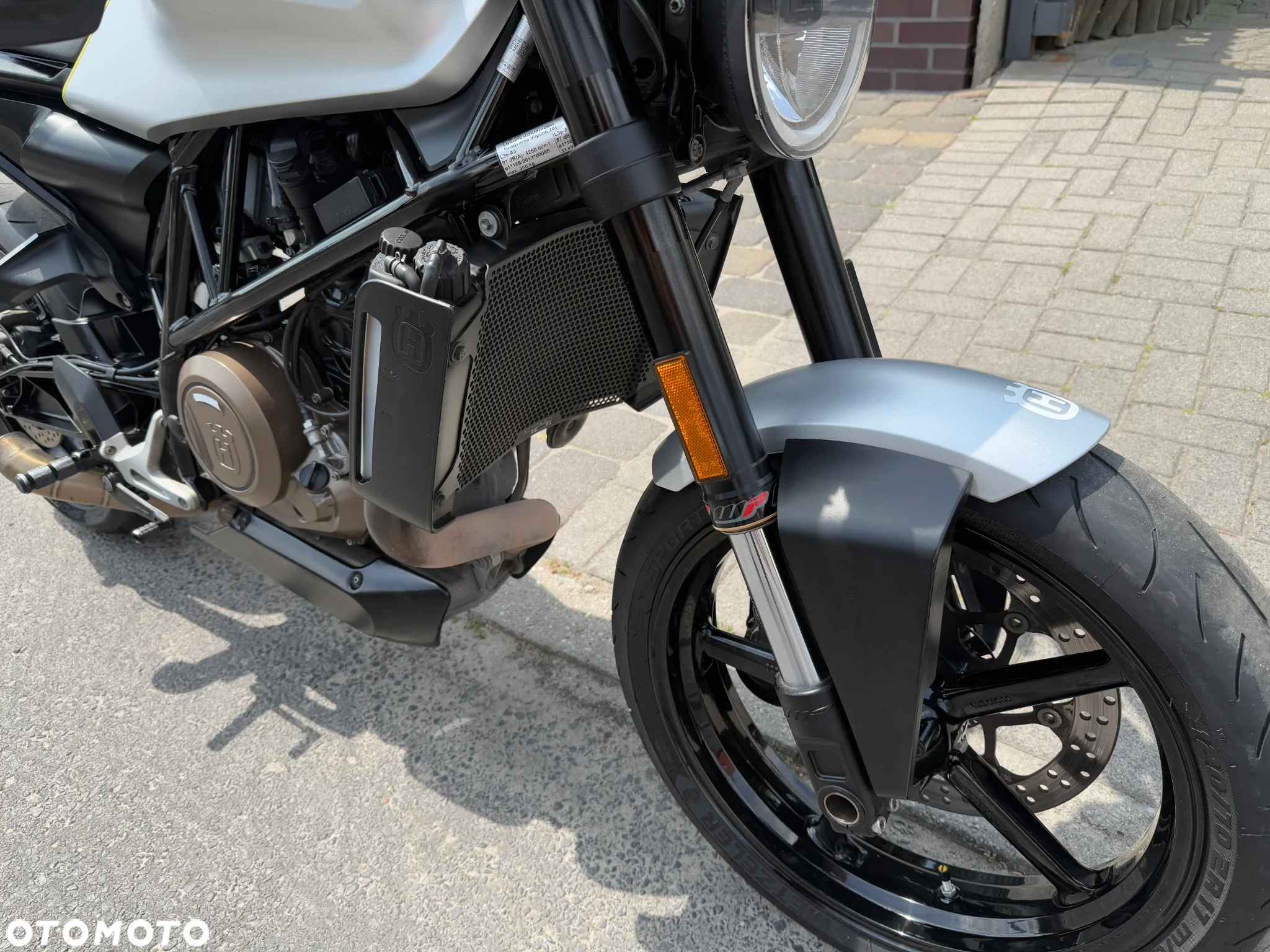 Husqvarna Vitpilen - 18