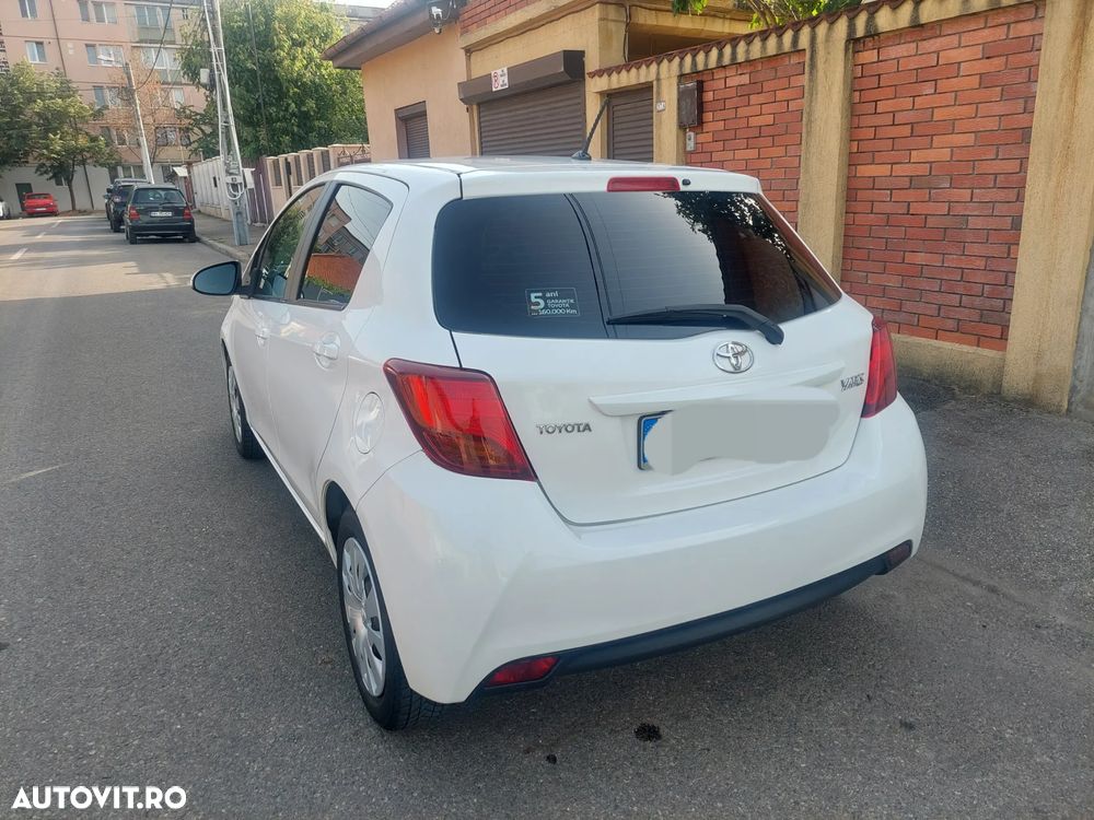 Toyota Yaris 1.33 L Dual VVT-i 5D Multidrive S Bi-Tone R&B - 4