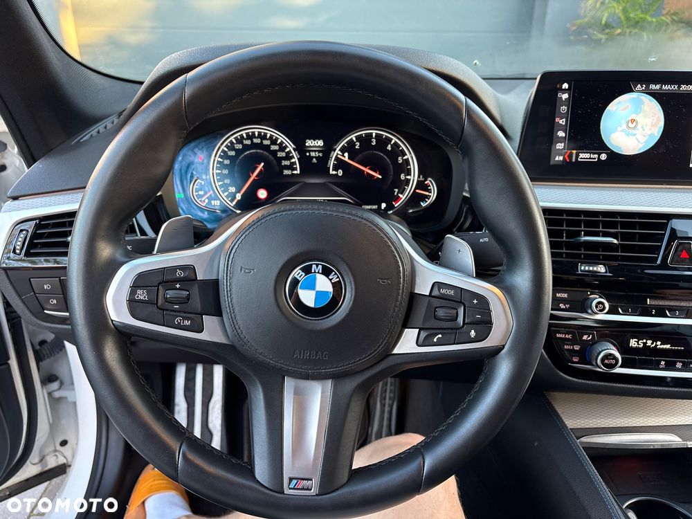 BMW Seria 5 530i xDrive M Sport sport - 32