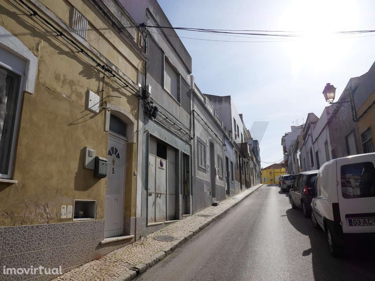 Moradia T1 tradicional com 60m2 e com armazém de 60m2 no centro de Por - Grande imagem: 3/23