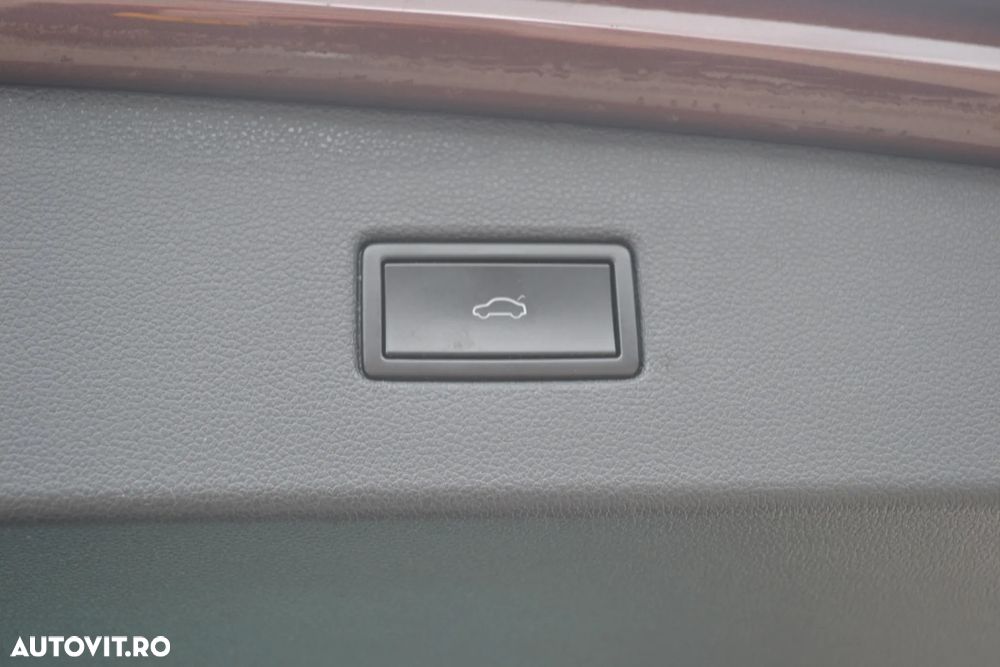 Volkswagen Tiguan 2.0 TDI SCR 4MOTION DSG Elegance - 31