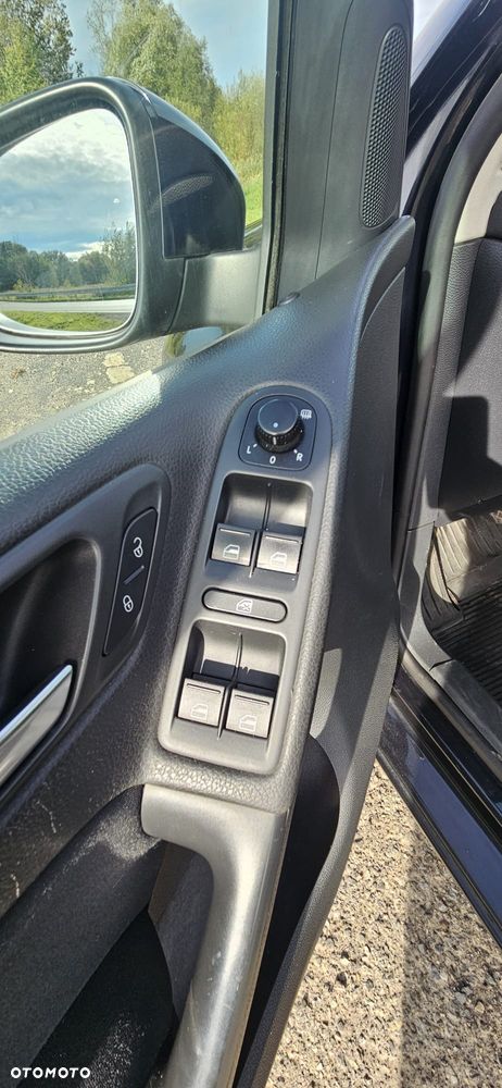 Volkswagen Golf - 10