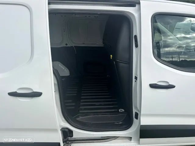 Opel COMBO 3 LUG. - 8