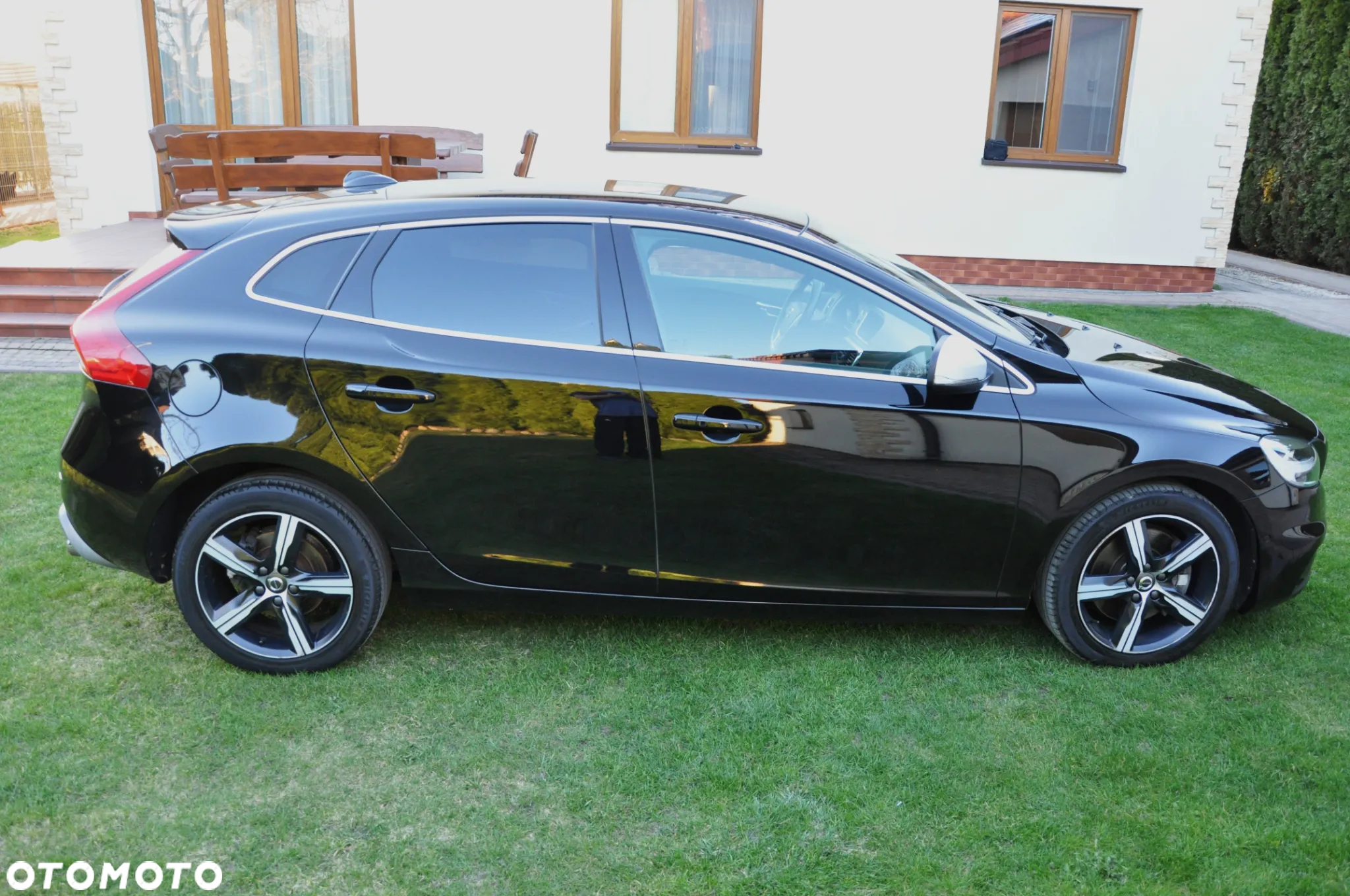 Volvo V40 T3 Drive-E R-Design Momentum - 17