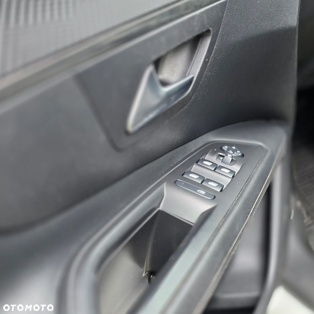 Peugeot 3008 PureTech 130 Stop & Start GPF EAT8 Active Business-Paket - 12