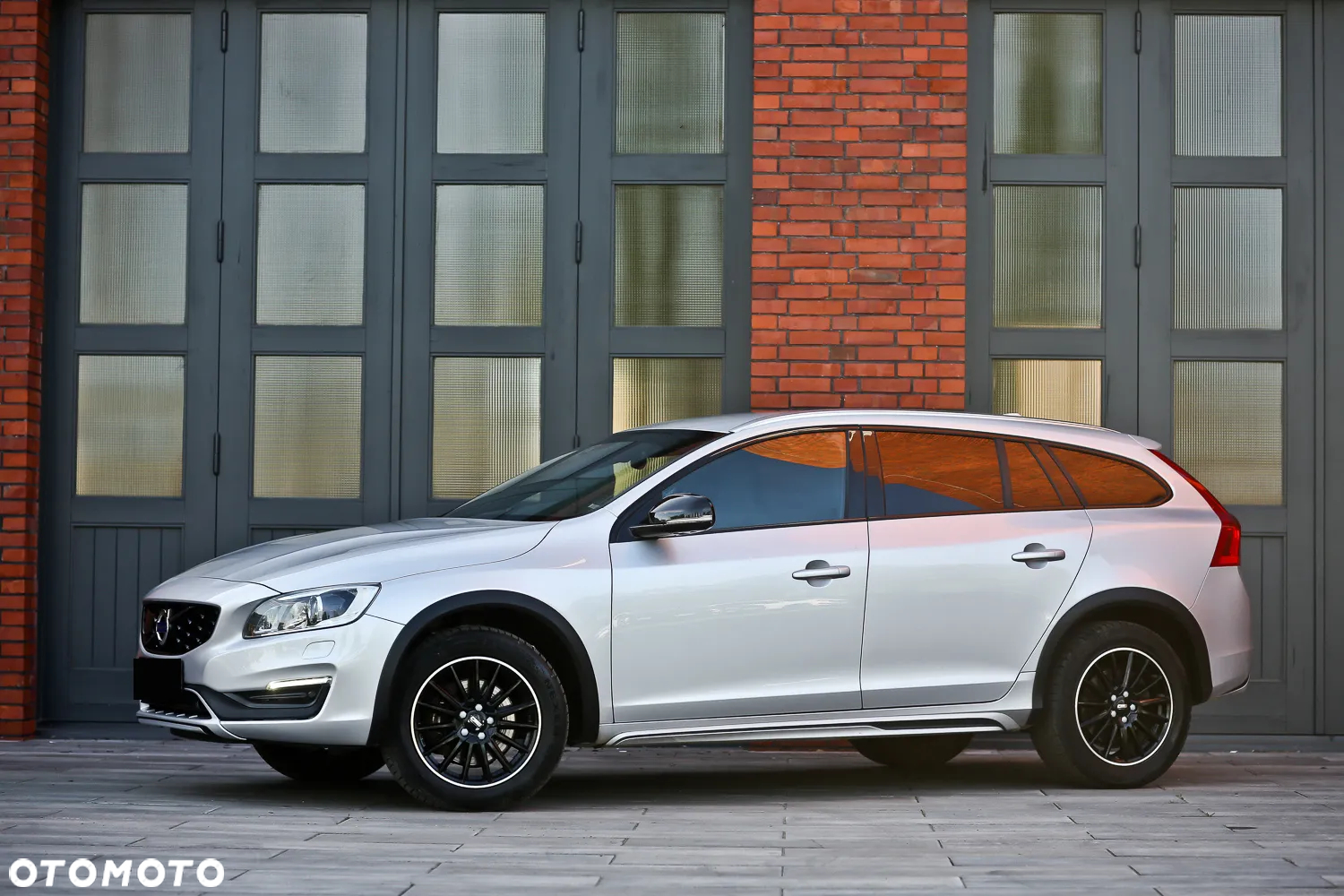 Volvo V60 Cross Country D3 Geartronic - 9
