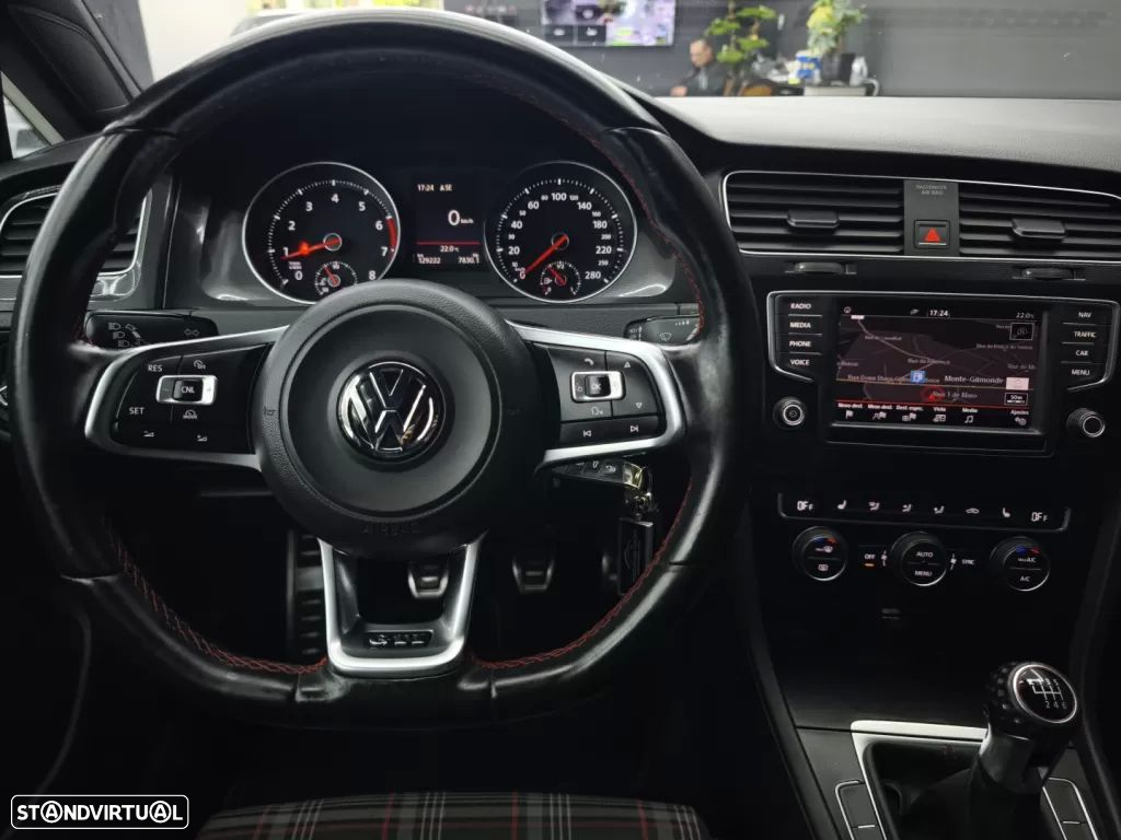 VW Golf 2.0 TSi GTi Performance - 23