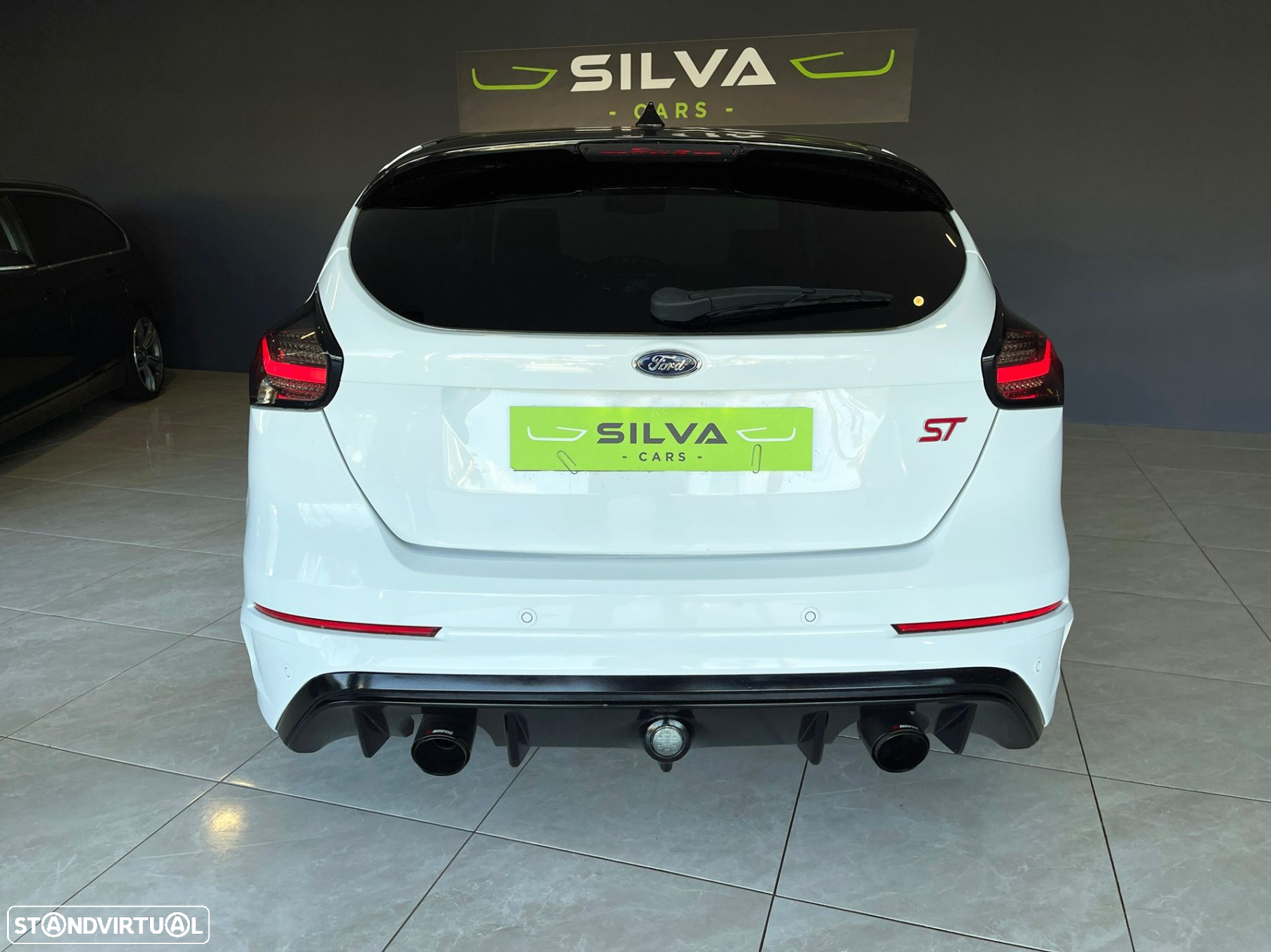 Ford Focus 2.0i ST-2 - 20