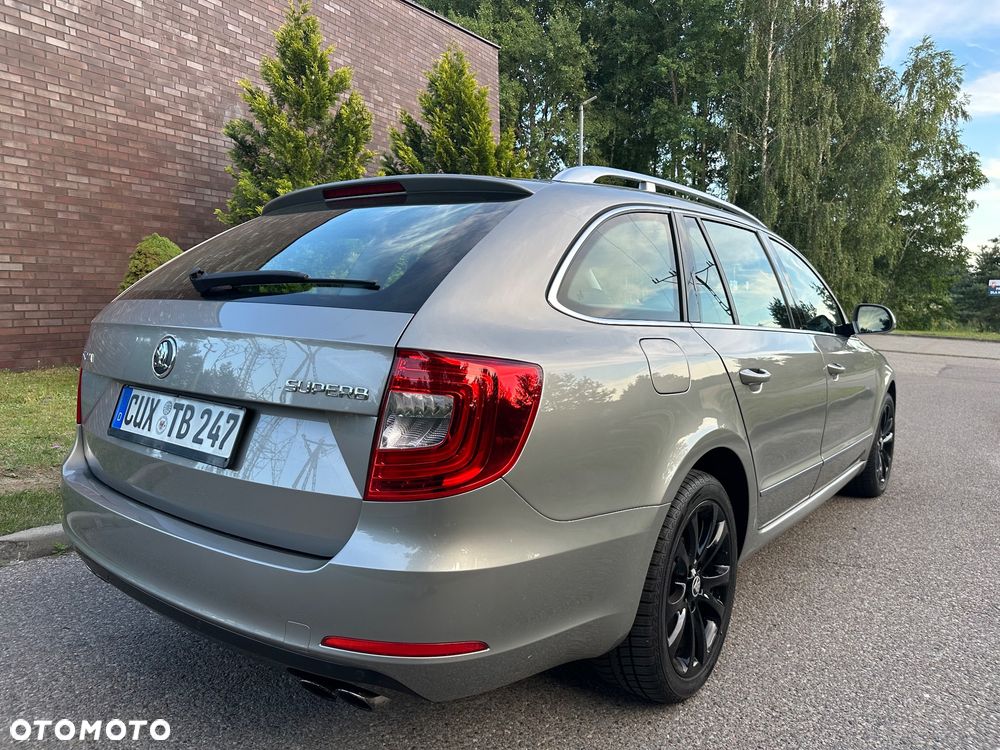 Skoda Superb 2.0 TSI DSG Exclusive - 11