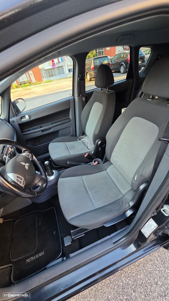 Mitsubishi Colt - 9