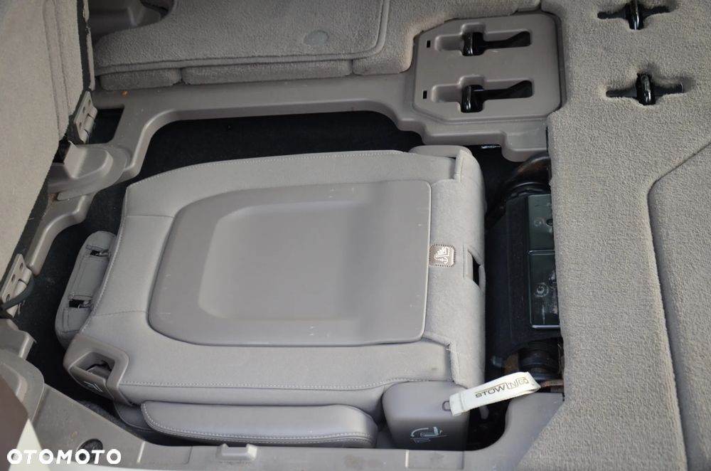 Chrysler Pacifica - 24