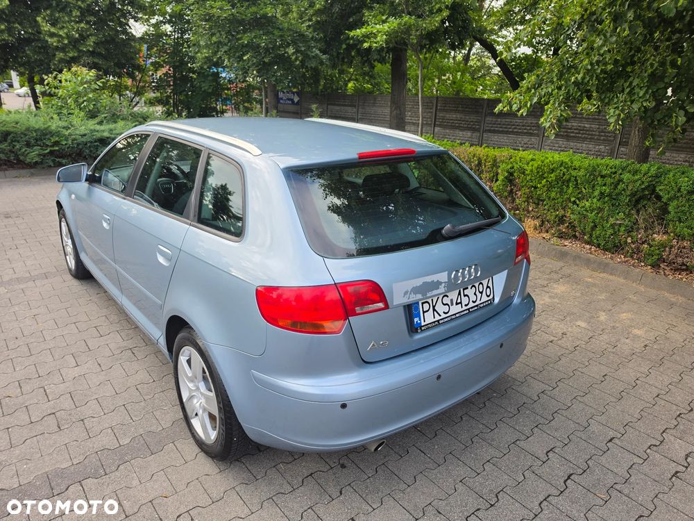 Audi A3 Sportback 1.6 FSI Ambiente - 7