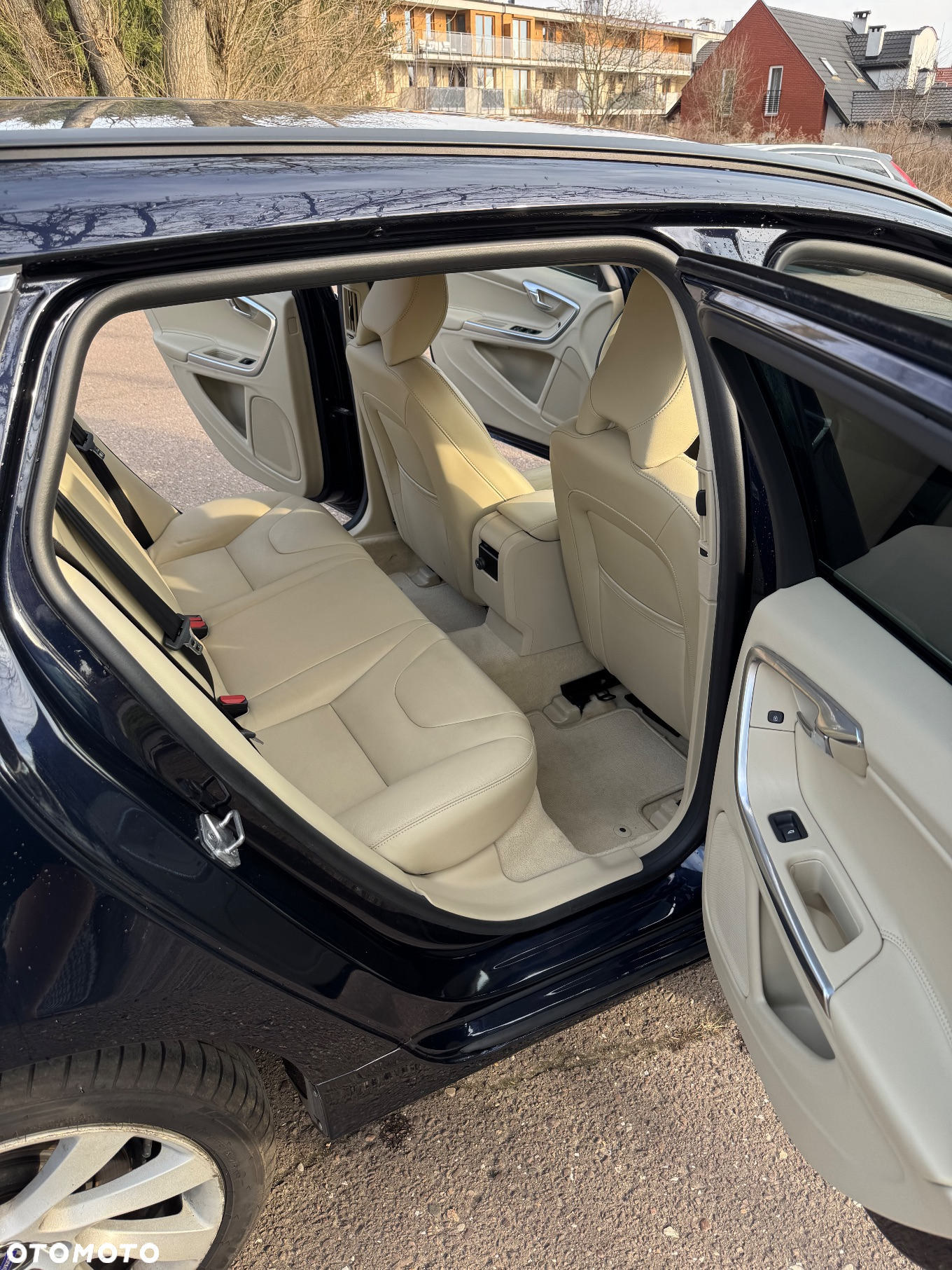 Volvo V60 D3 AWD Momentum Pro - 15
