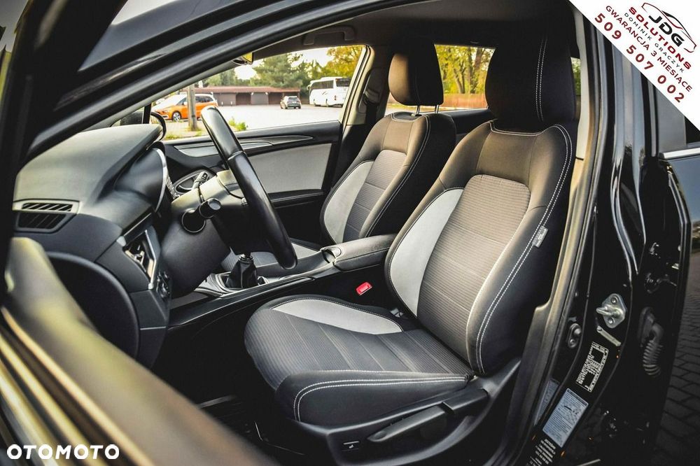 Toyota Avensis 2.0 D-4D Premium - 12