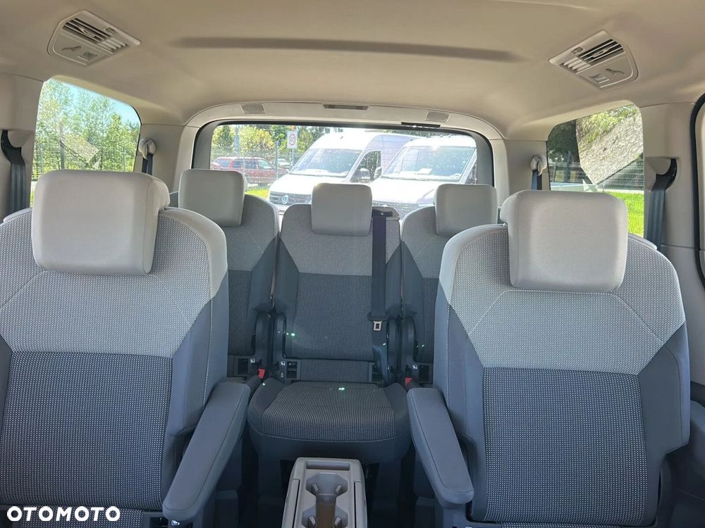 Volkswagen Multivan - 18