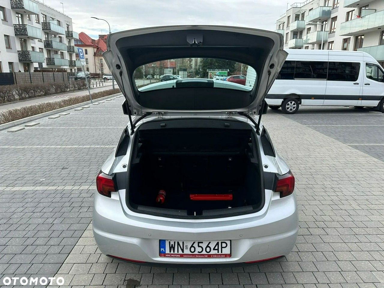 Opel Astra V 1.2 T Elegance S&S - 9