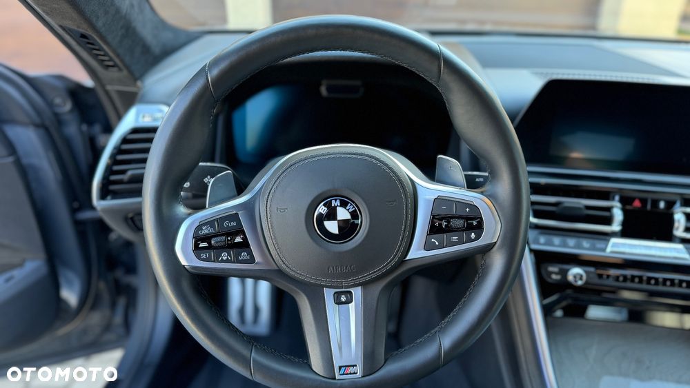 BMW Seria 8 - 17