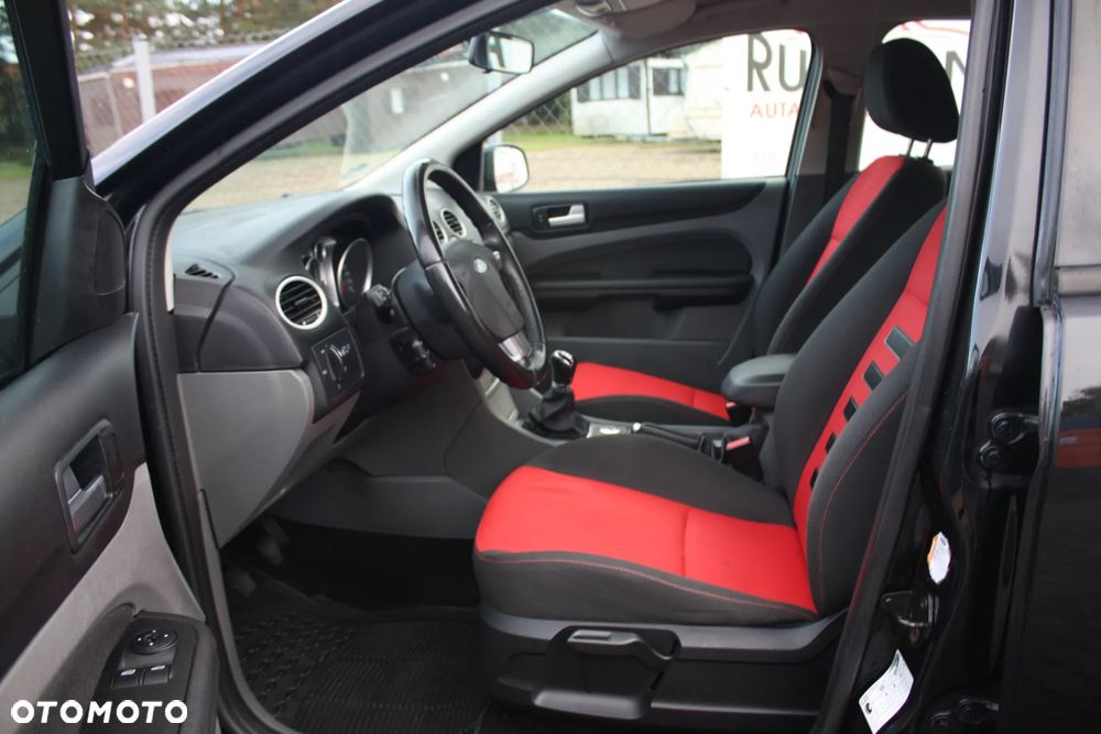 Ford Focus 1.6 Ti-VCT Sport - 16