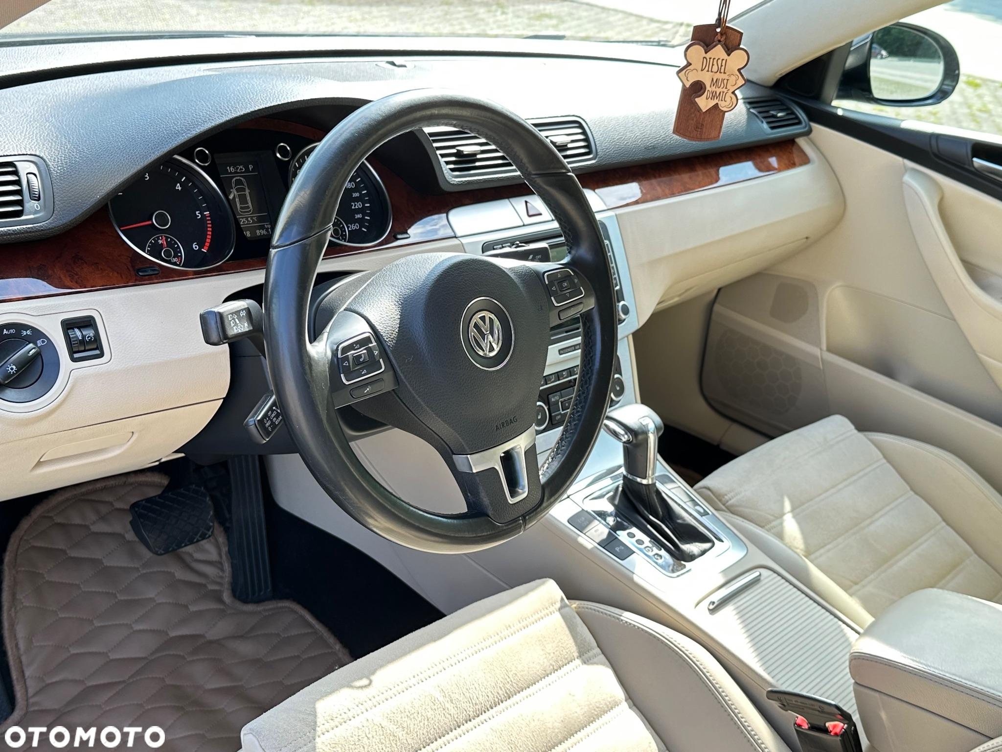 Volkswagen Passat 2.0 TDI DPF Highline DSG - 16