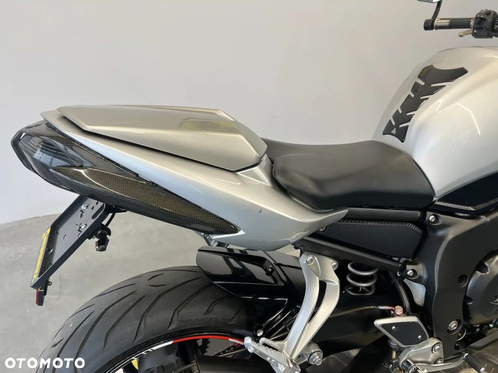 Yamaha FZ - 29