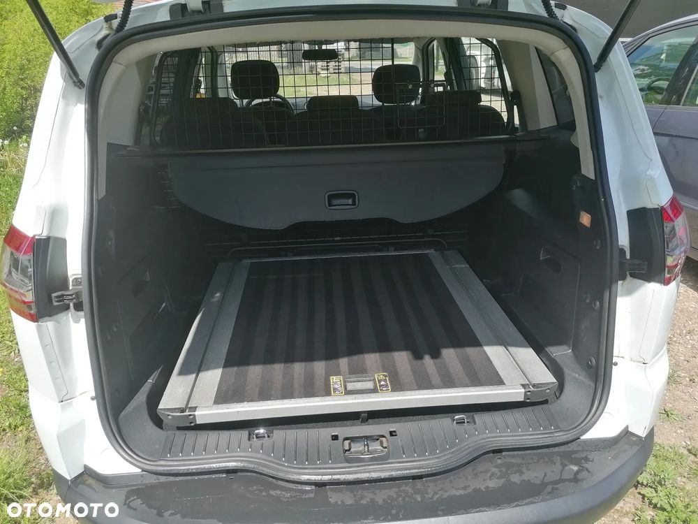 Ford S-Max 2.0 TDCi DPF Ambiente - 5