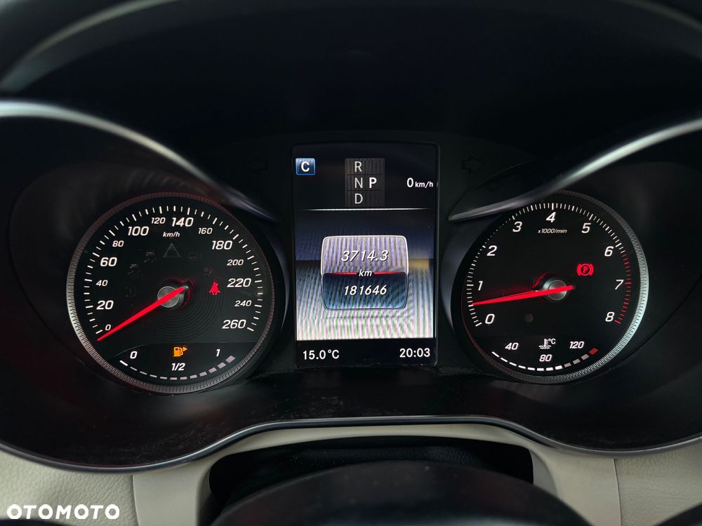 Mercedes-Benz GLC - 12